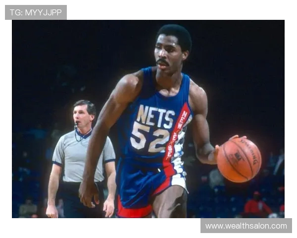 摩西·马龙的传奇之路:从篮球天才到历史巨星的辉煌历程 摩西·马龙的传奇之路:从篮球天才到历史巨星的辉煌历程