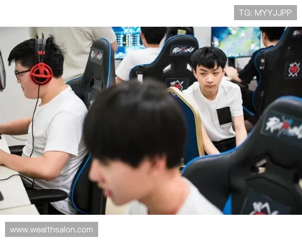 RNG逆袭之路揭秘：世界大师赛背后的奋斗与荣耀